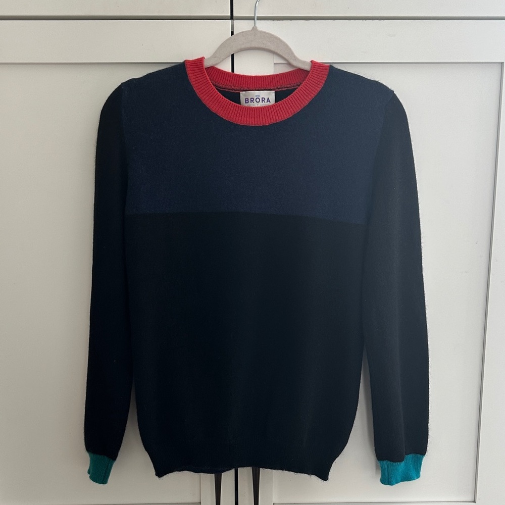 BRORA SCOTTISH CASHMERE COLOR BLOCK SWEATER